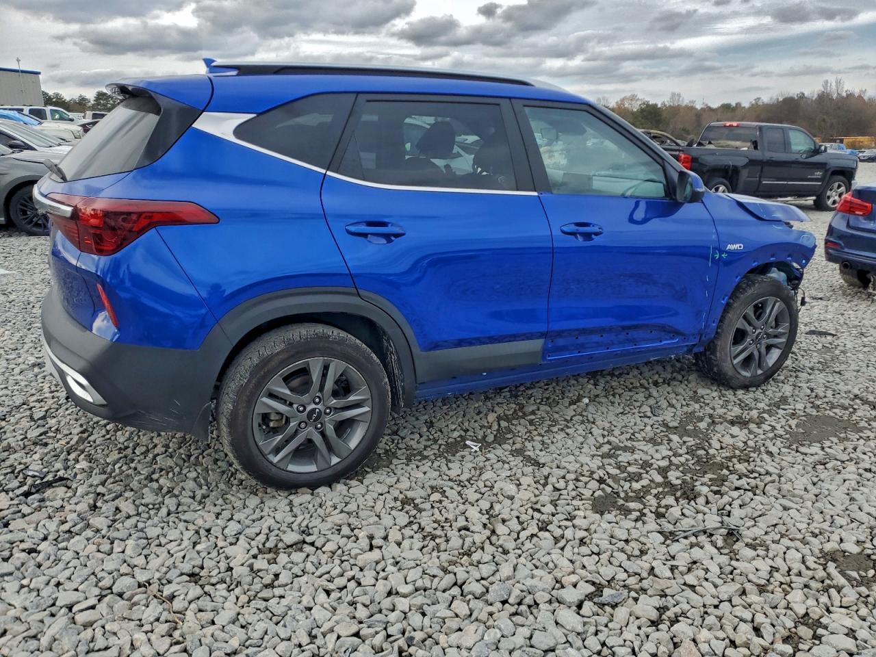 2023 Kia Seltos S - Фото 3