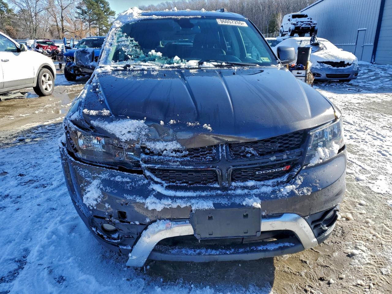 2020 Dodge Journey Crossroad - Image 5