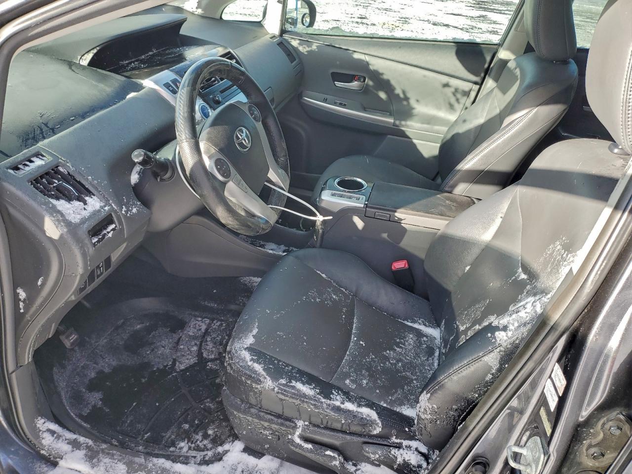 2012 Toyota Prius V - Фото 7