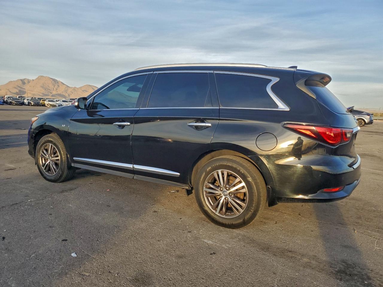2019 Infiniti Qx60 Luxe - Фото 2