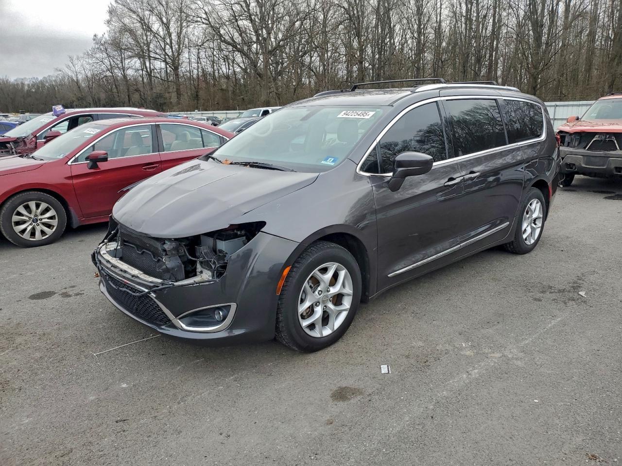 2017 Chrysler Pacifica Touring L Plus