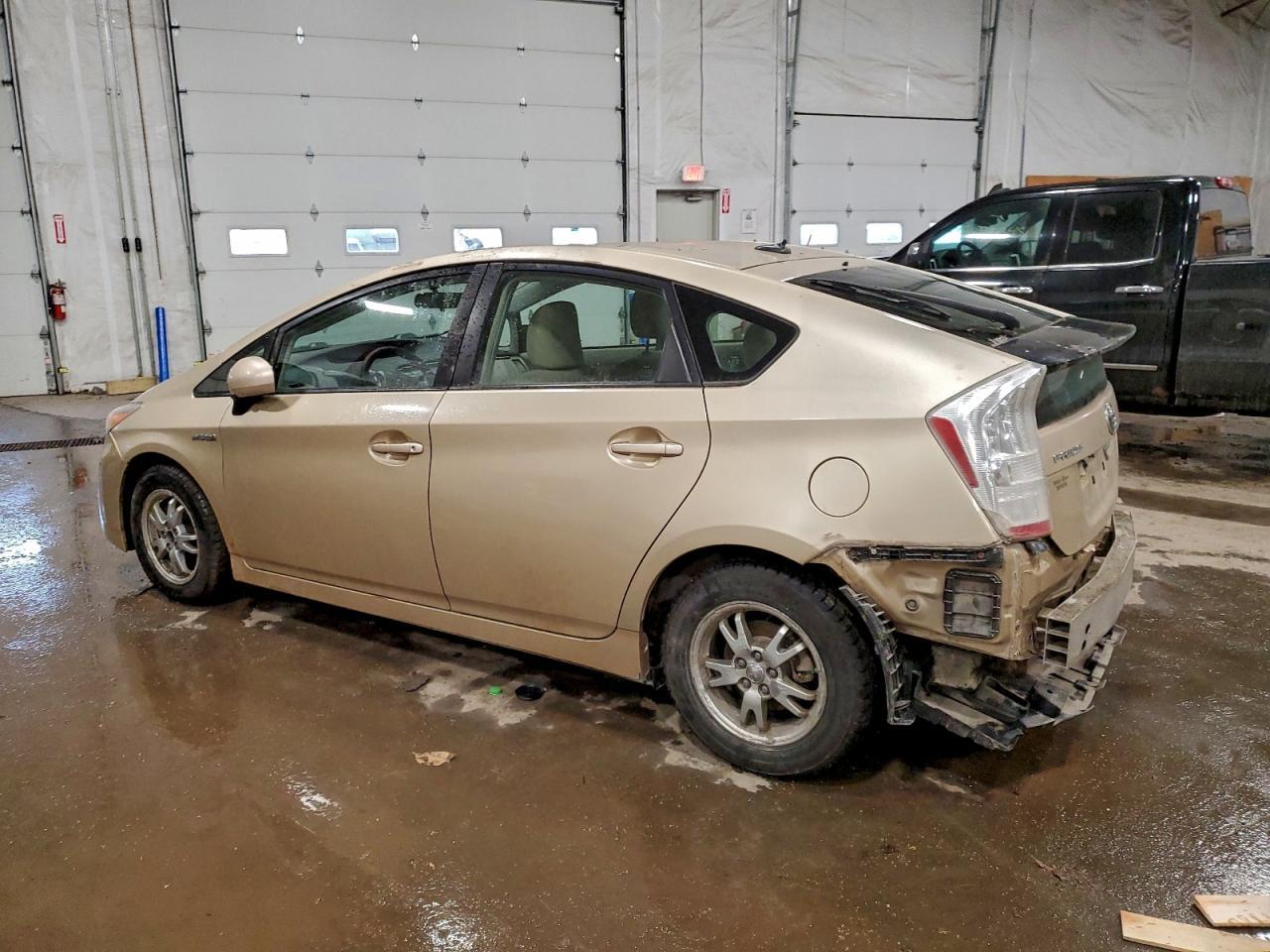 2010 Toyota Prius - Фото 2