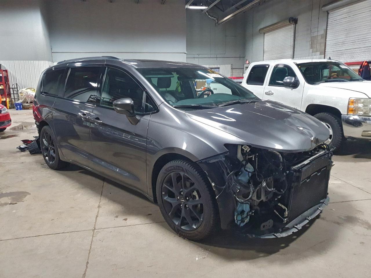 2022 Chrysler Pacifica Limited - Фото 4