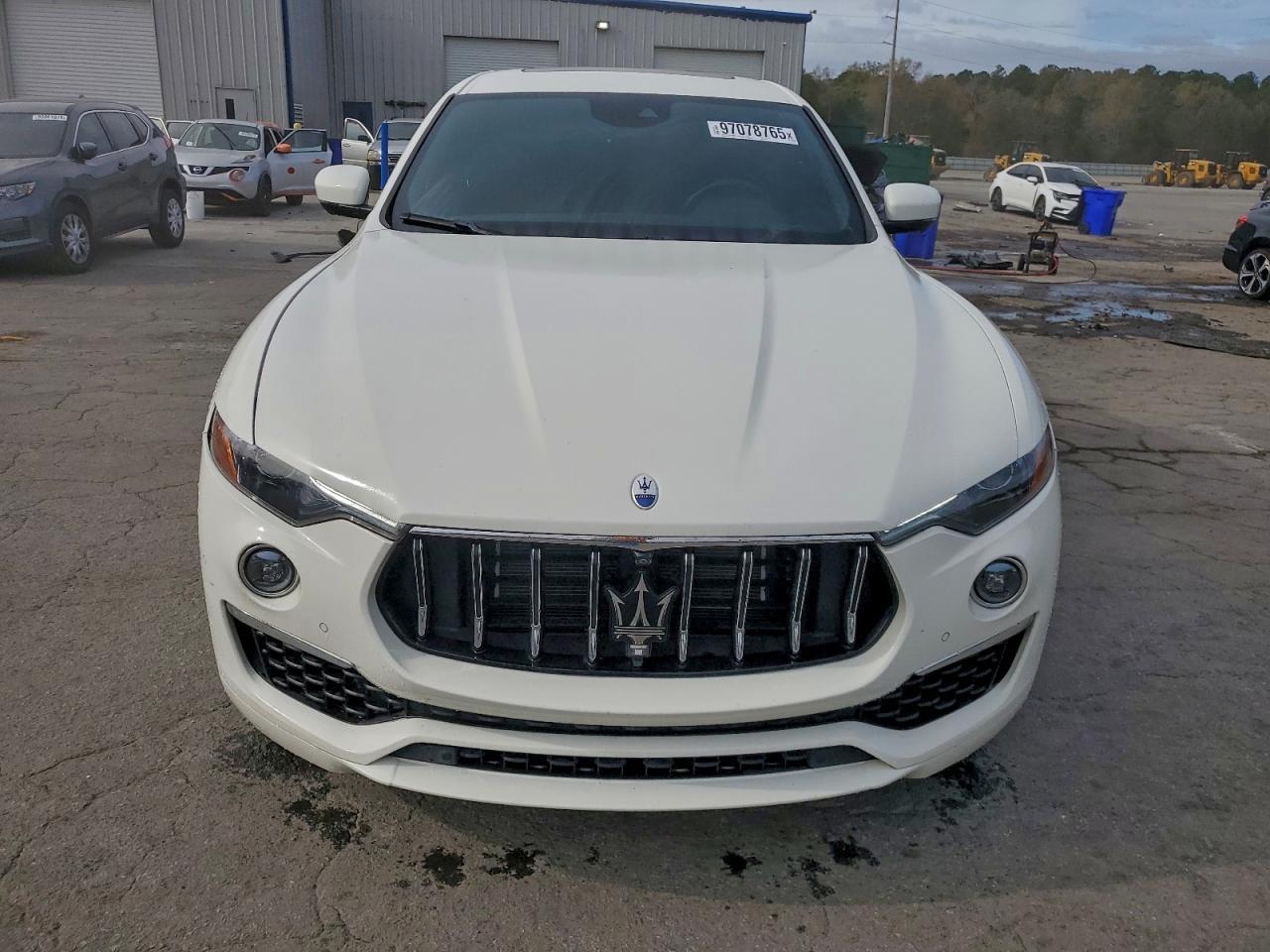 2022 Maserati Levante Base - Фото 5