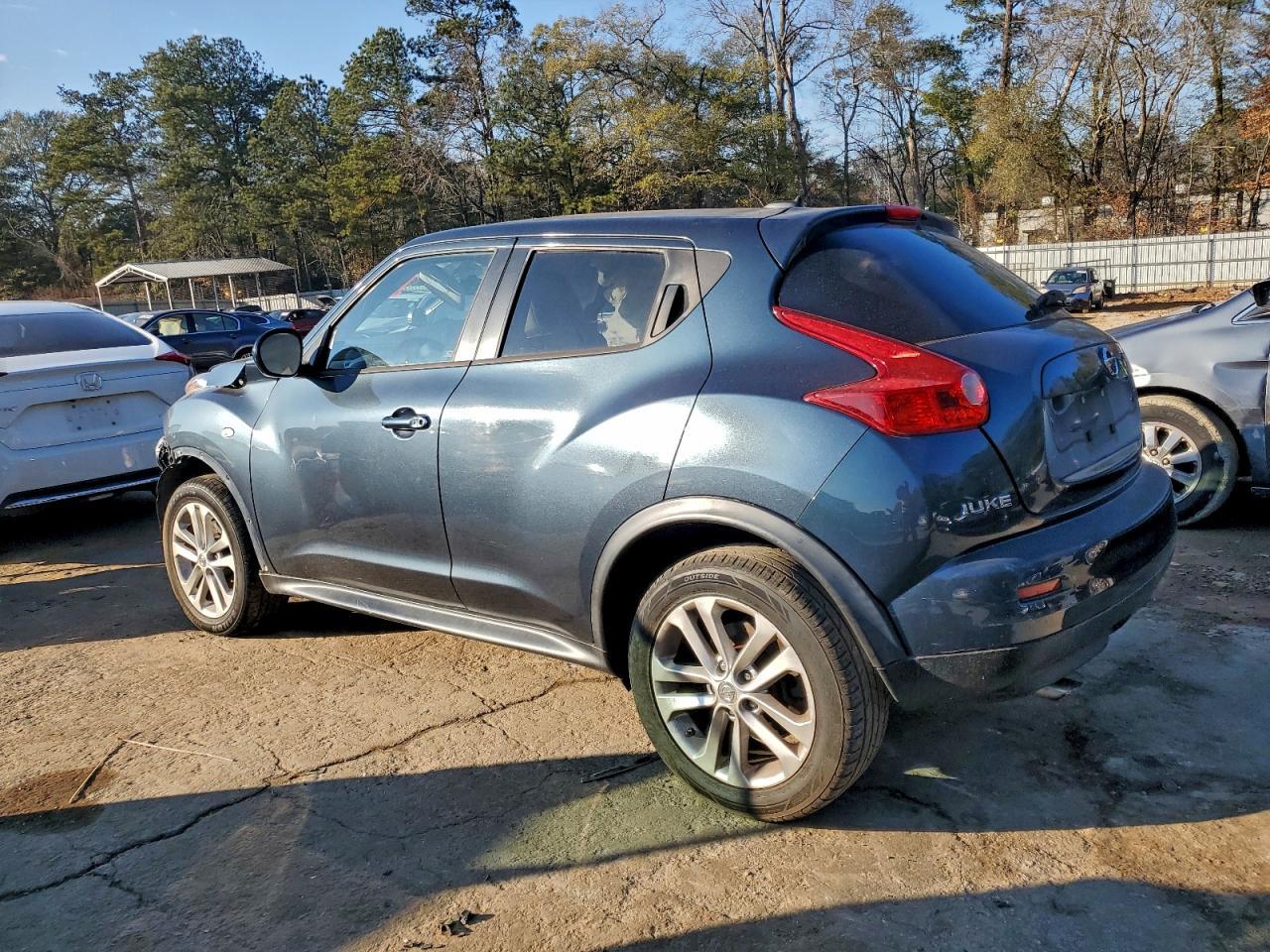 2014 Nissan Juke S - Фото 2