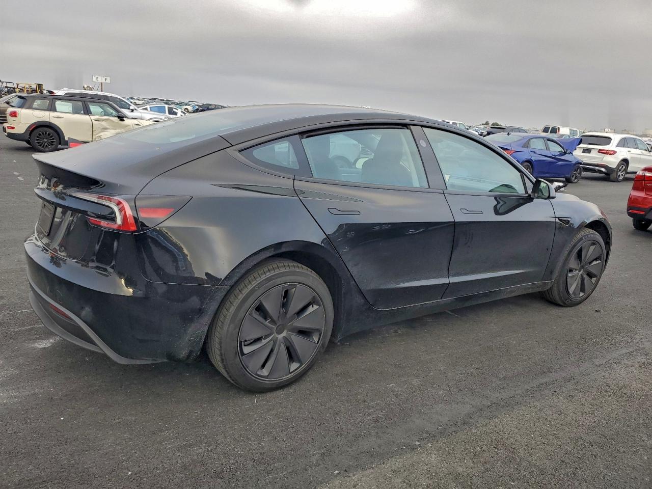 2025 Tesla Model 3 - Image 3