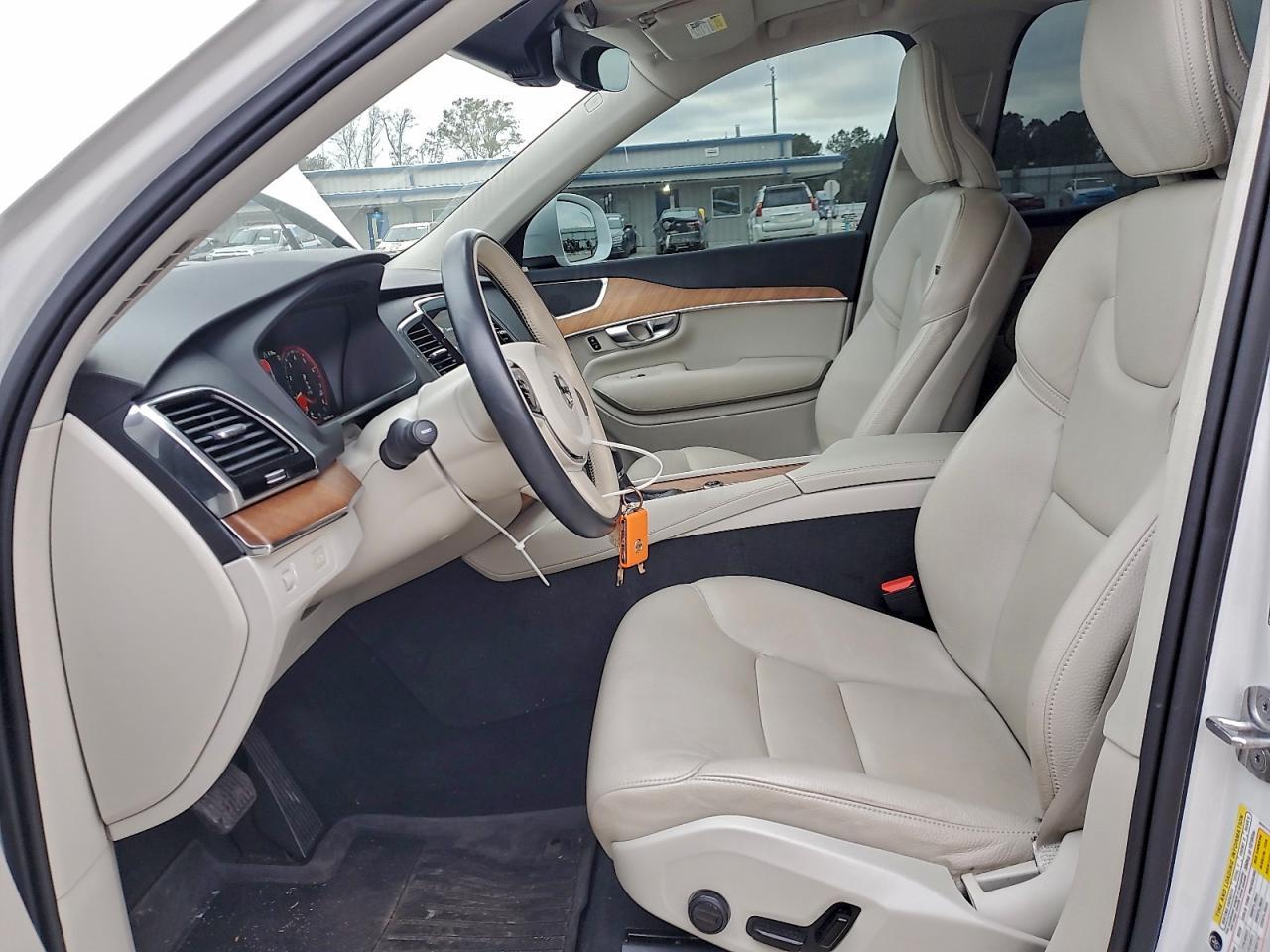 2022 Volvo Xc90 T6 Momentum - Фото 7