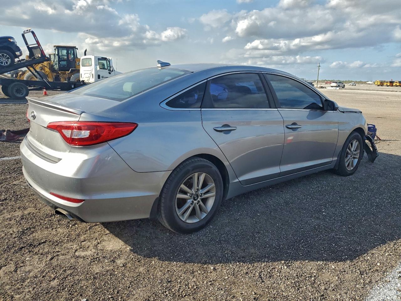 2017 Hyundai Sonata Se - Фото 3