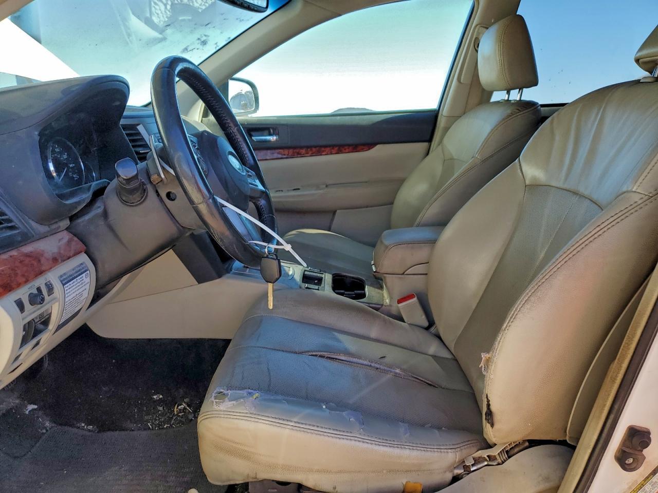 2011 Subaru Outback 3.6R Limited - Image 7