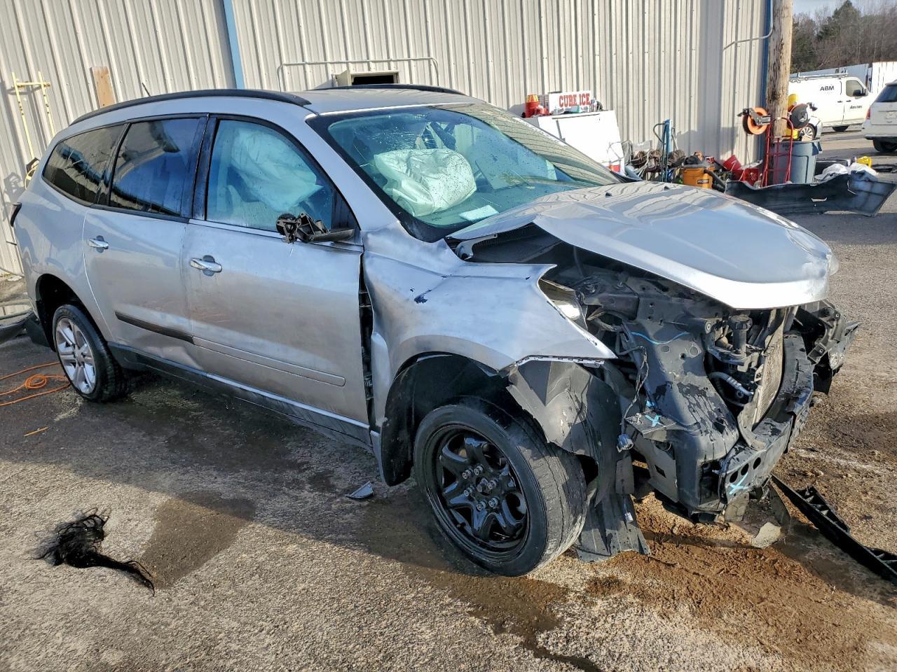 2016 Chevrolet Traverse Ls - Фото 4