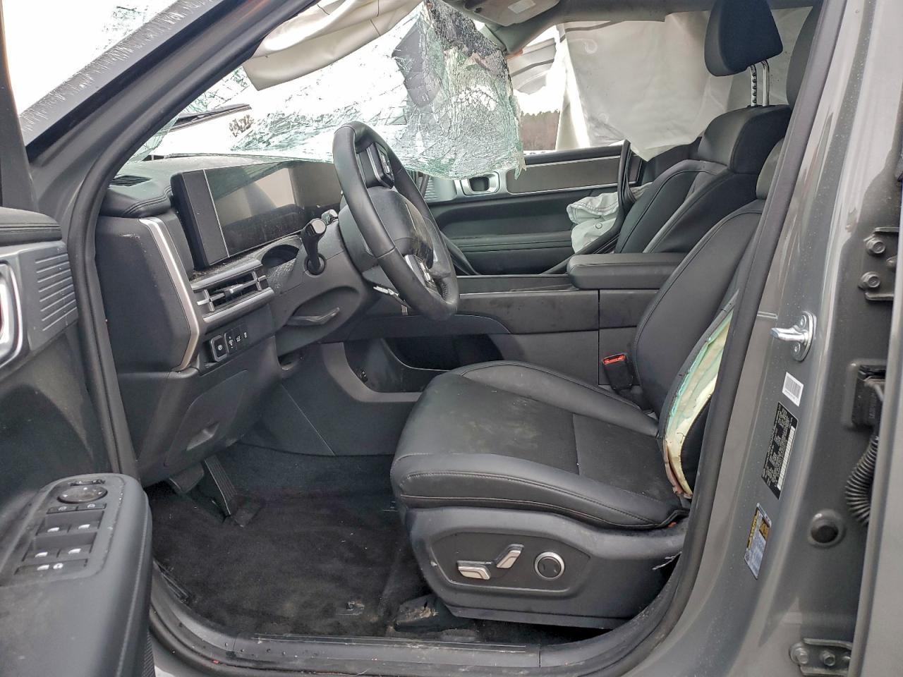2025 Hyundai Santa Fe Sel - Image 7