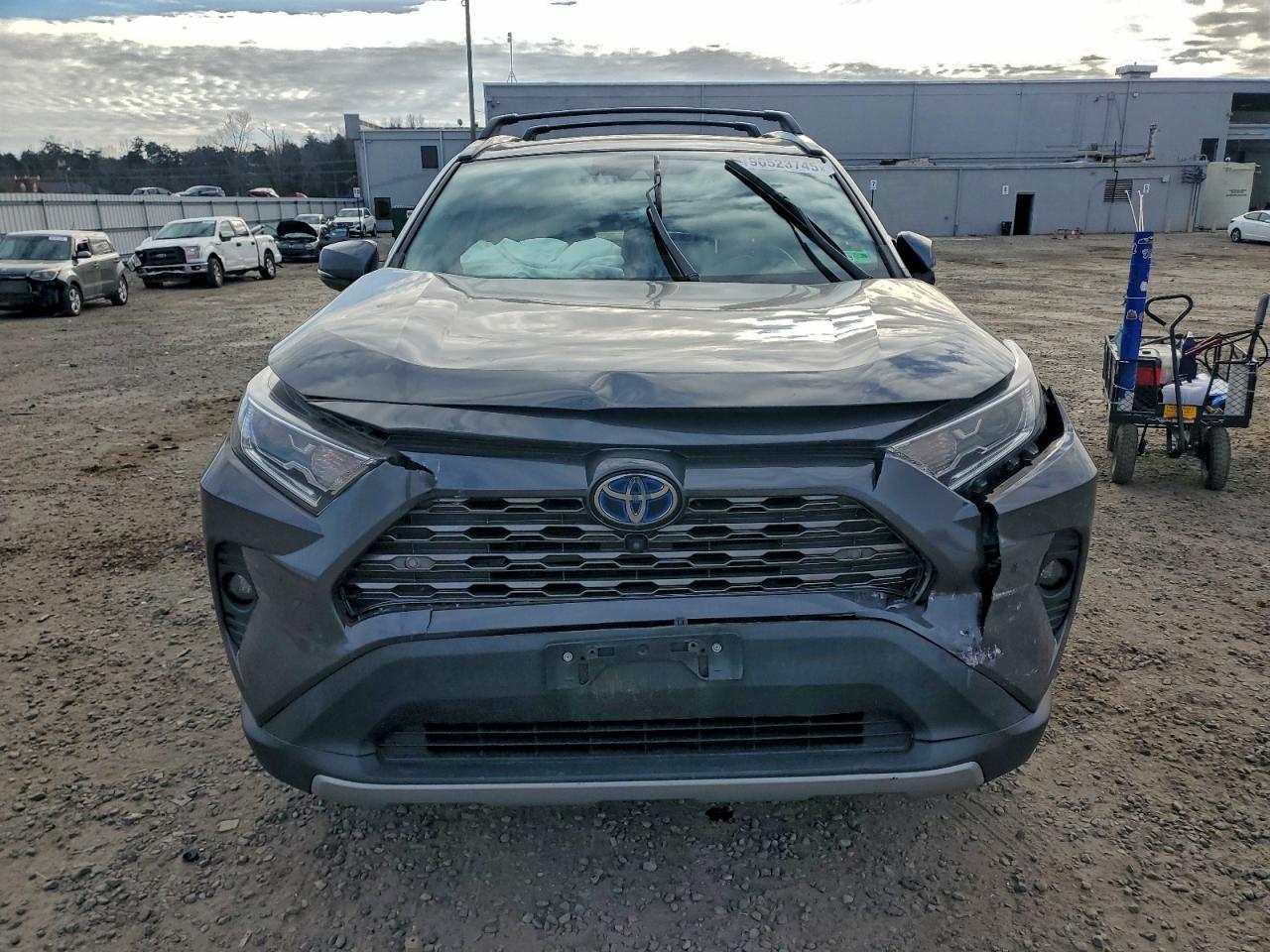 2020 Toyota Rav4 Limited - Image 5