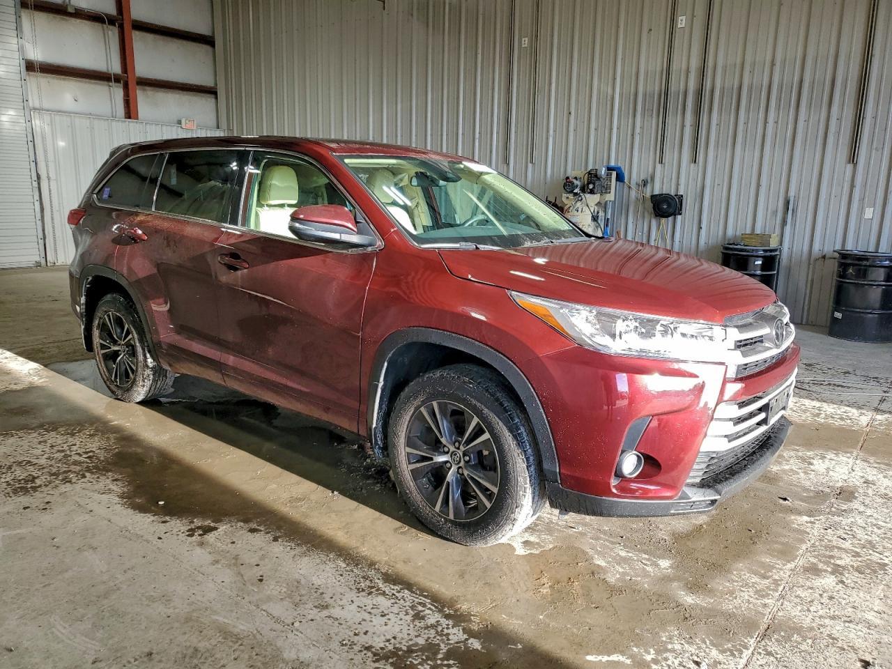 2018 Toyota Highlander Le - Фото 4