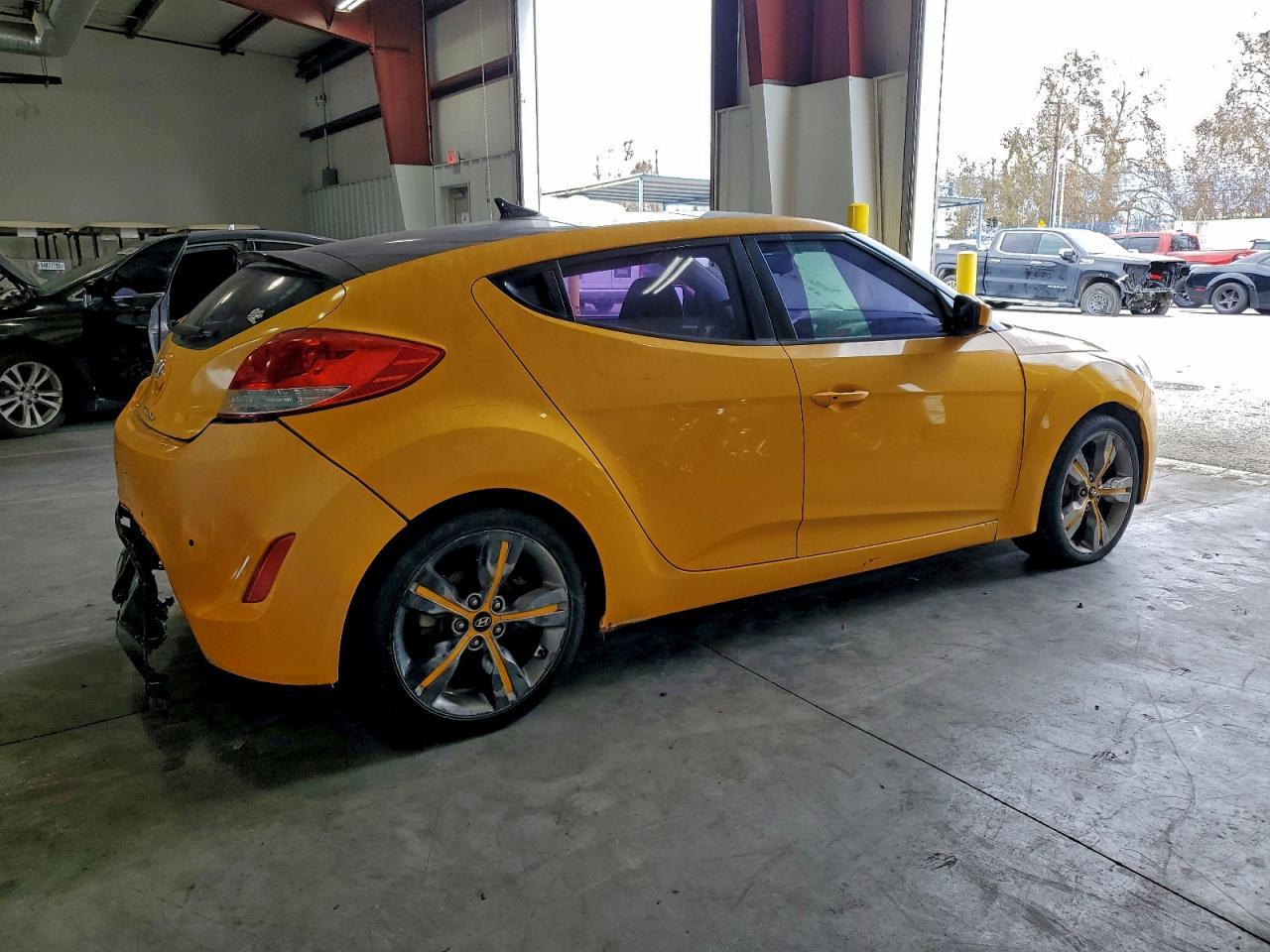 2012 Hyundai Veloster - Фото 3