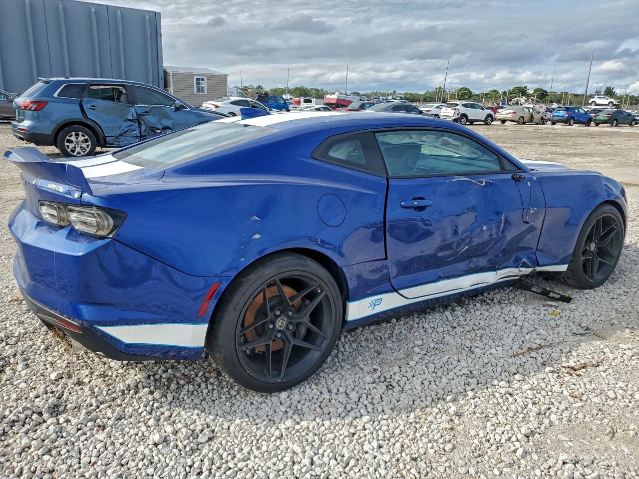 2021 Chevrolet Camaro Lz - Фото 3