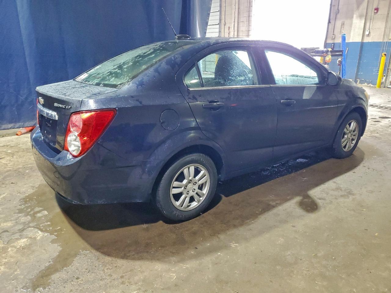 2015 Chevrolet Sonic Lt - Image 3