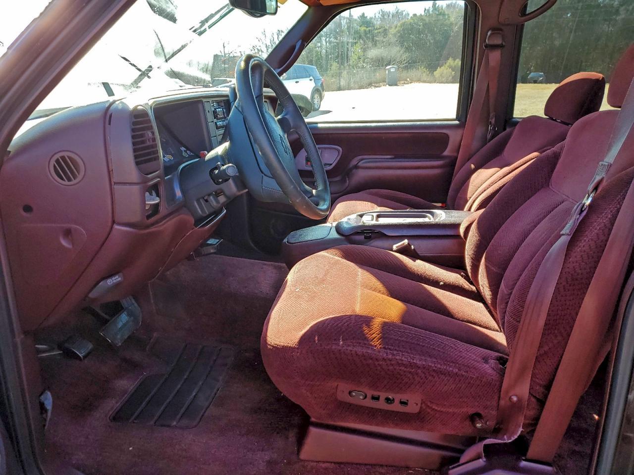 1997 Chevrolet Suburban C1500 - Фото 7