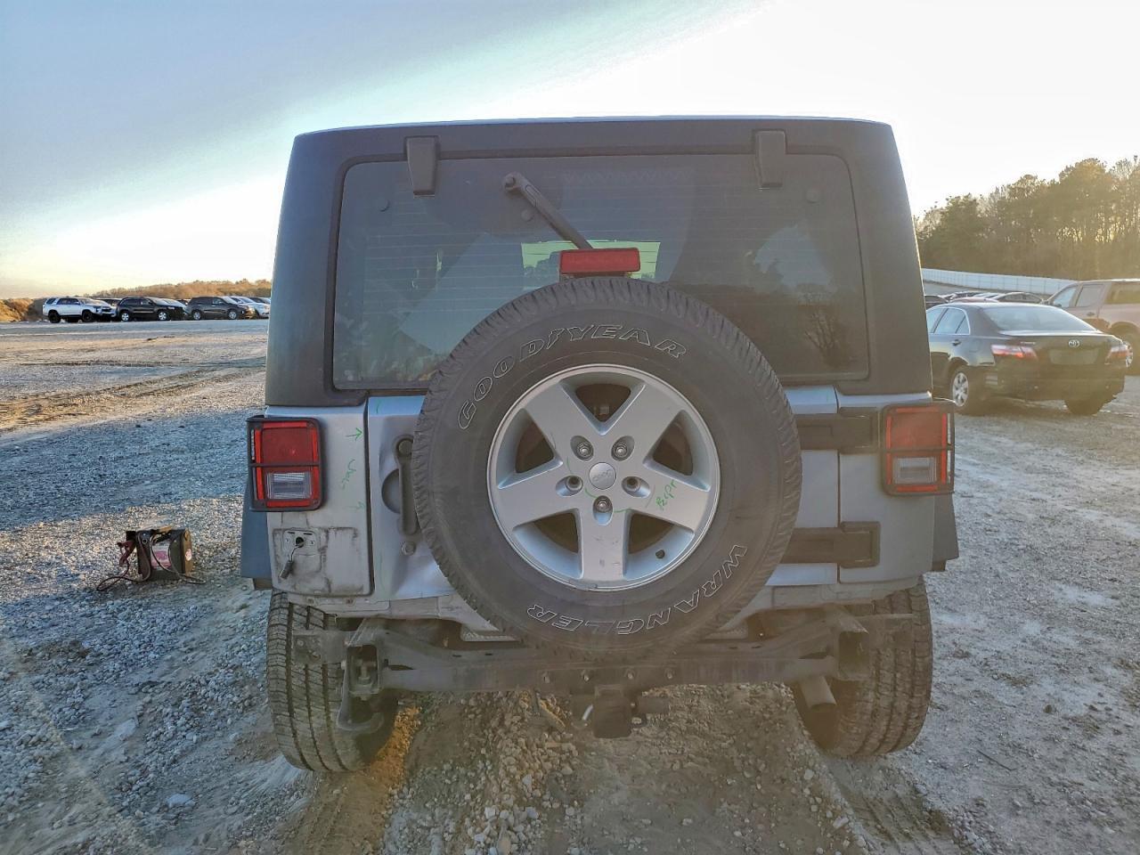 2014 Jeep Wrangler Sport - Фото 6