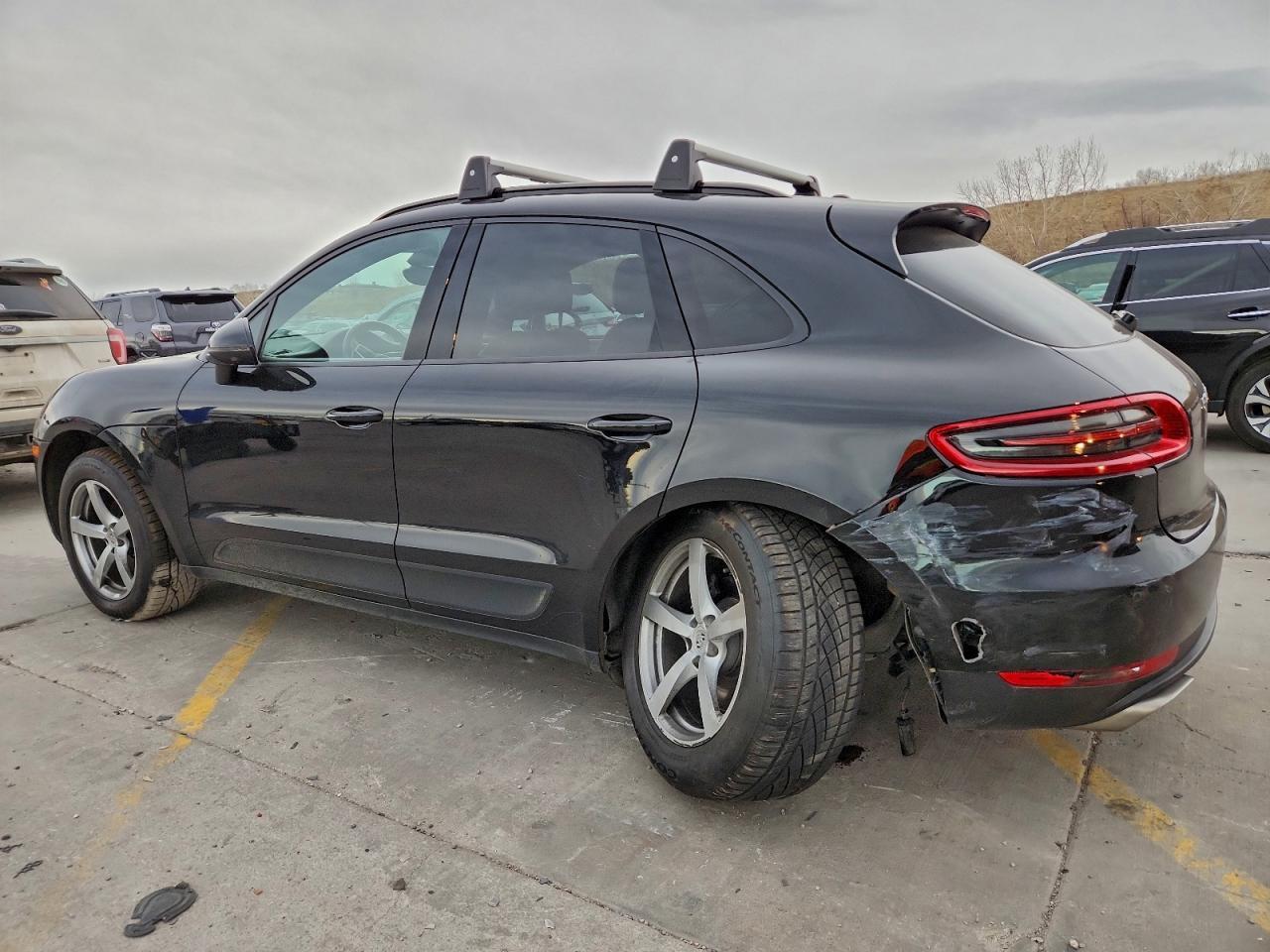 2017 Porsche Macan - Image 2