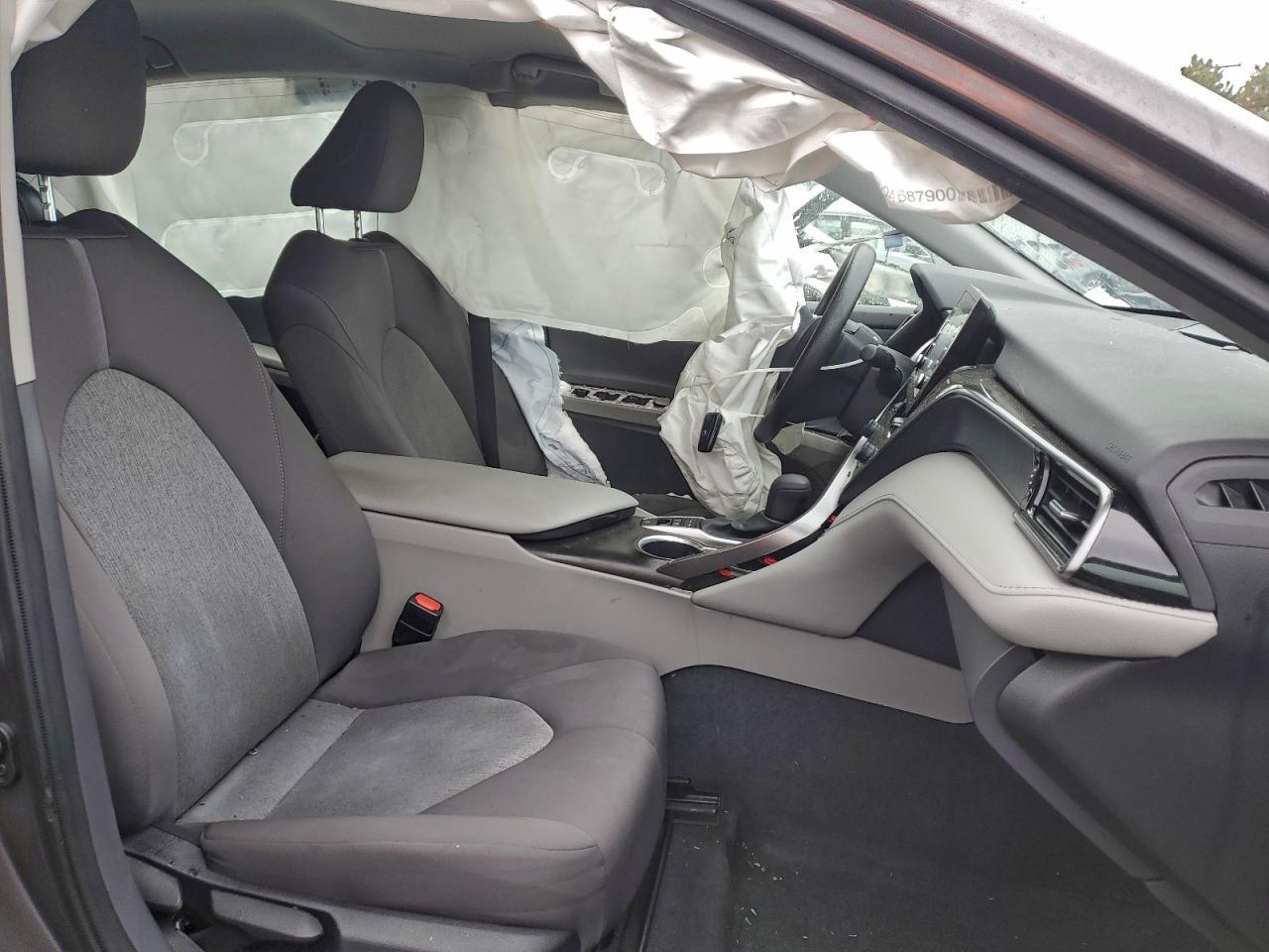 2023 Toyota Camry Le - Фото 7