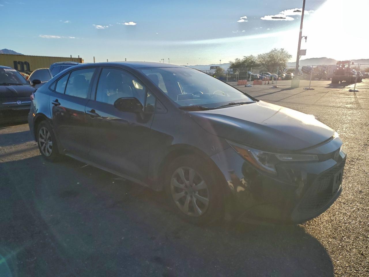 2020 Toyota Corolla Le - Фото 4