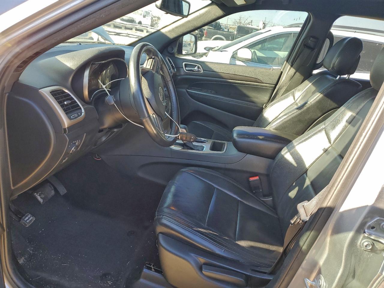 2016 Jeep Grand Cherokee Laredo - Image 7