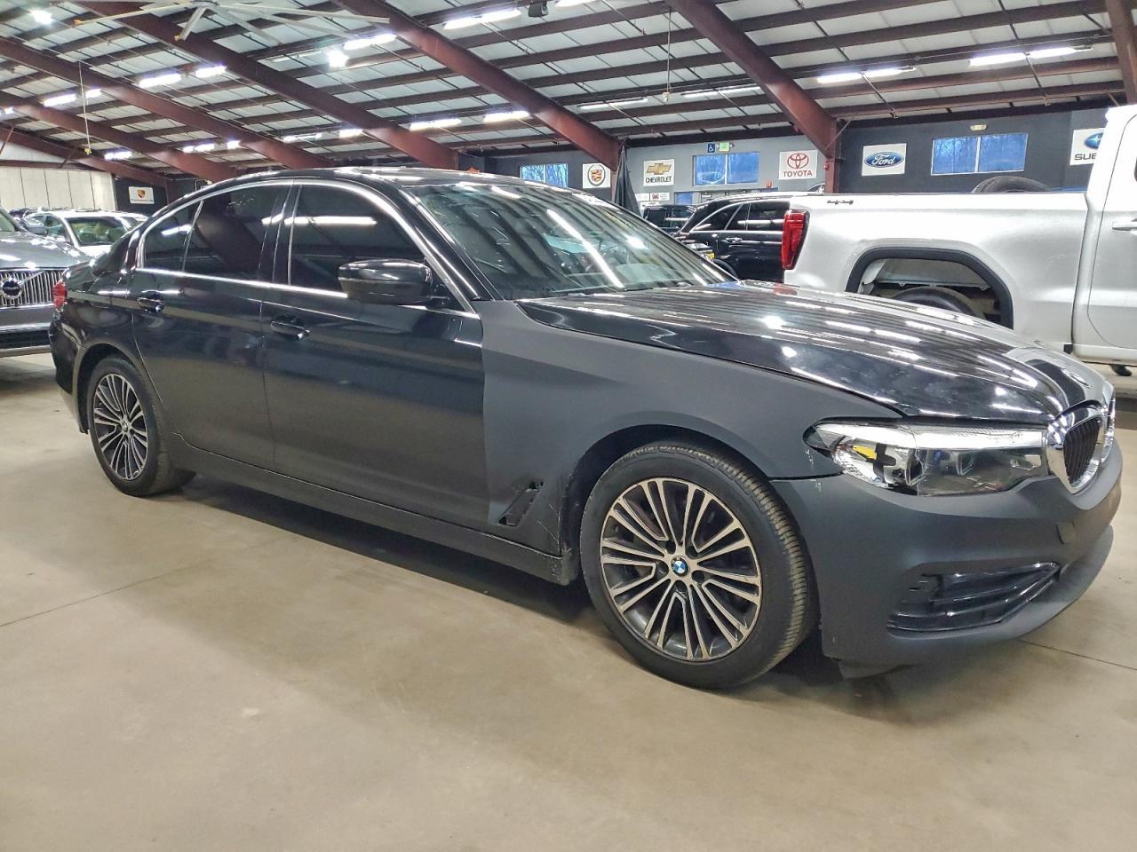 2019 BMW 530 Xi - Фото 4