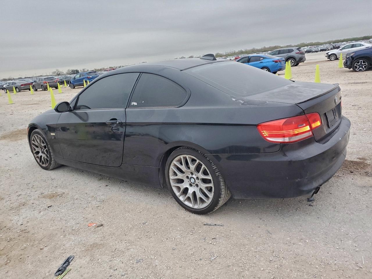 2009 BMW 328 I - Image 2