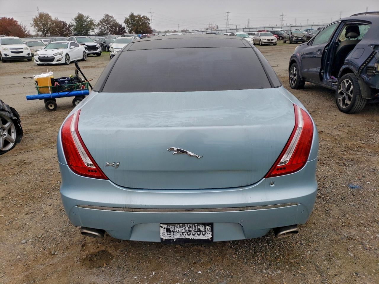 2012 Jaguar Xj - Image 6