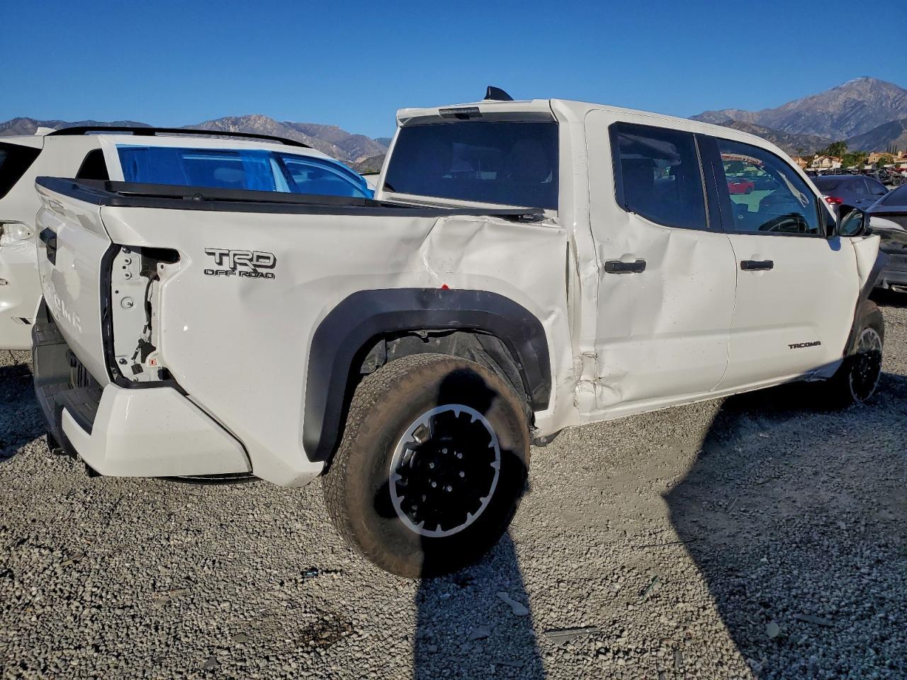 2025 Toyota Tacoma Double Cab - Image 3