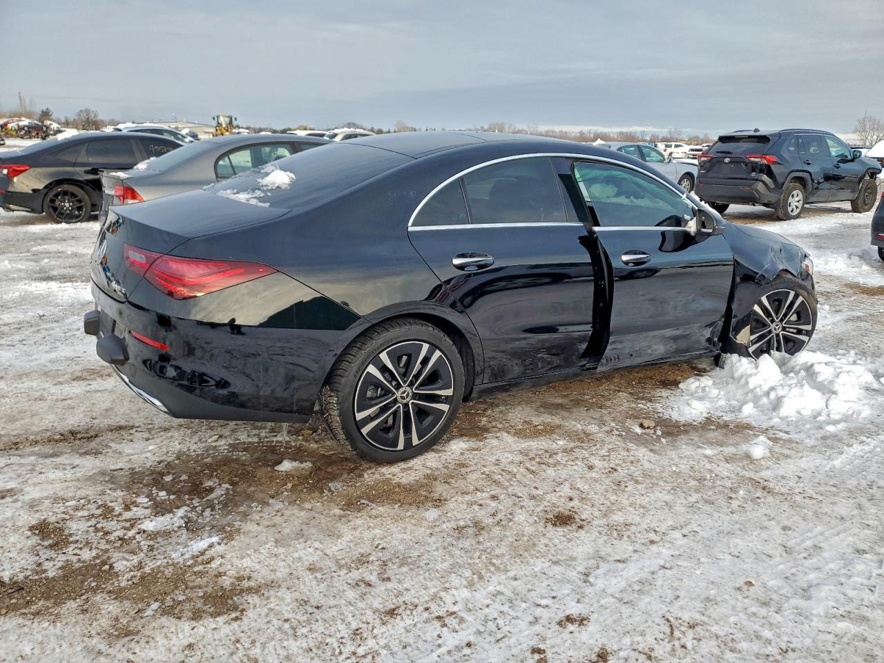 2025 Mercedes-Benz Cla 250 4Matic - Фото 3