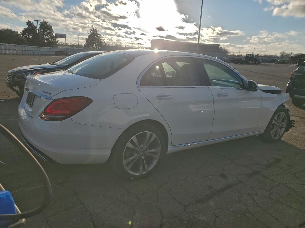 2019 Mercedes-Benz C 300 4Matic - Фото 3