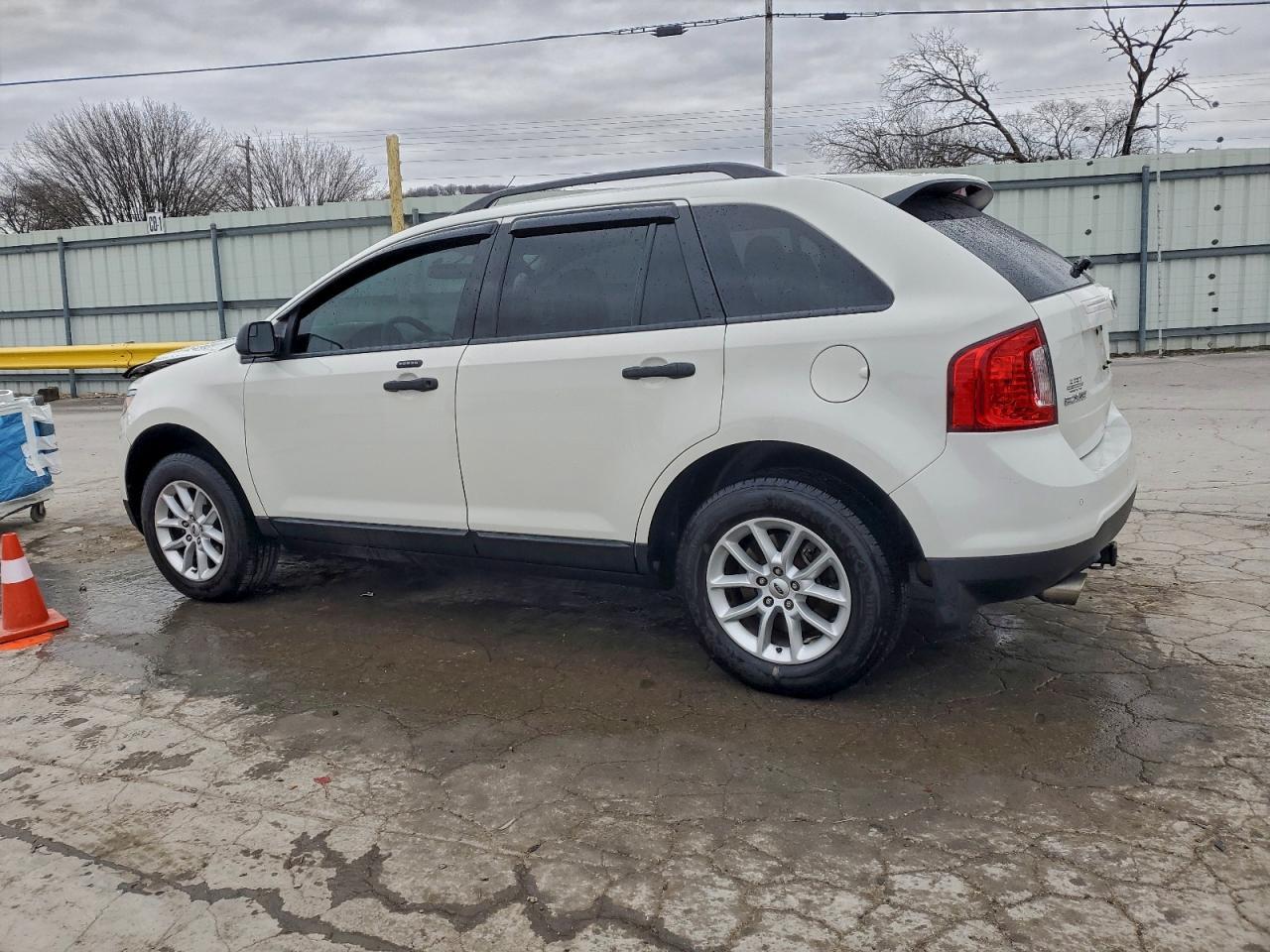 2013 Ford Edge Se - Image 2