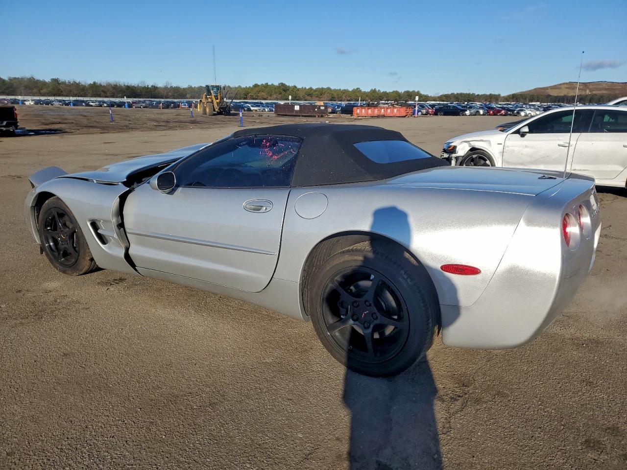 2002 Chevrolet Corvette - Image 2