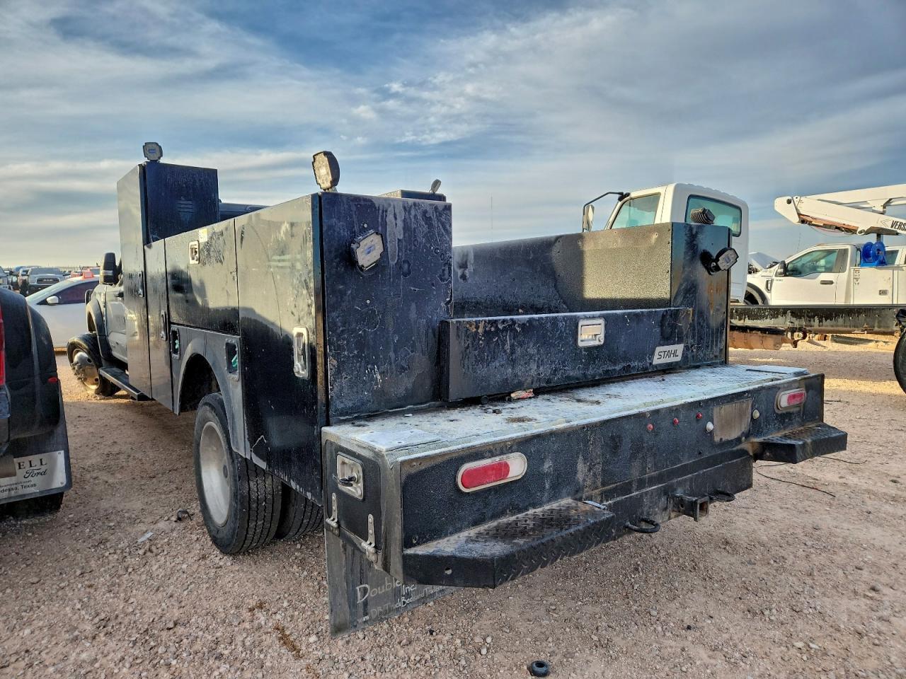 2024 Ford F550 Super Duty Utility / Service Truck - Image 2