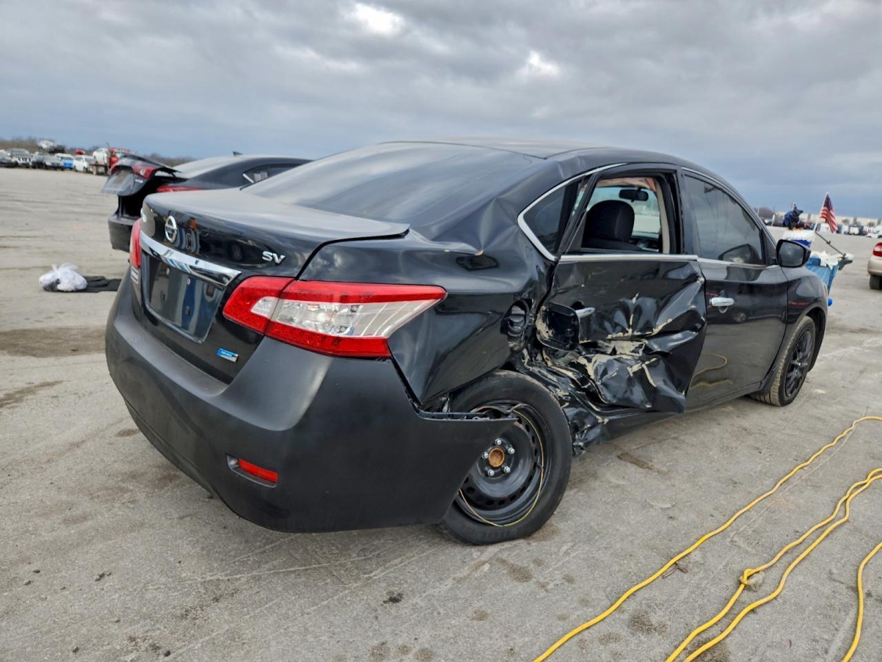 2014 Nissan Sentra S - Фото 3