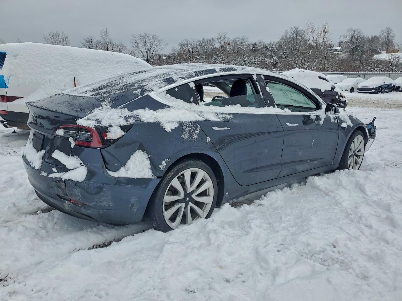 2020 Tesla Model 3 - Фото 3