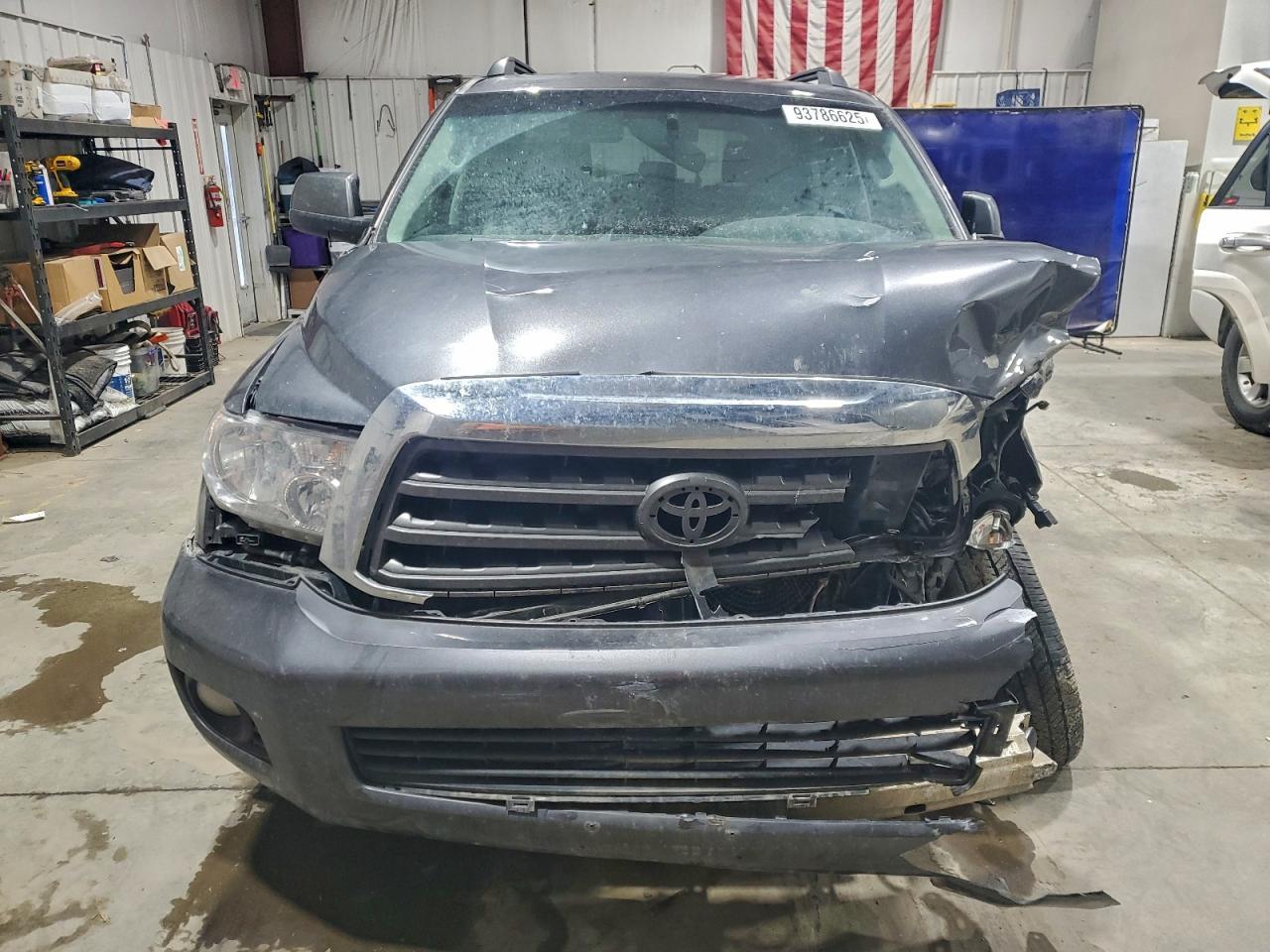 2015 Toyota Sequoia Sr5 - Фото 5