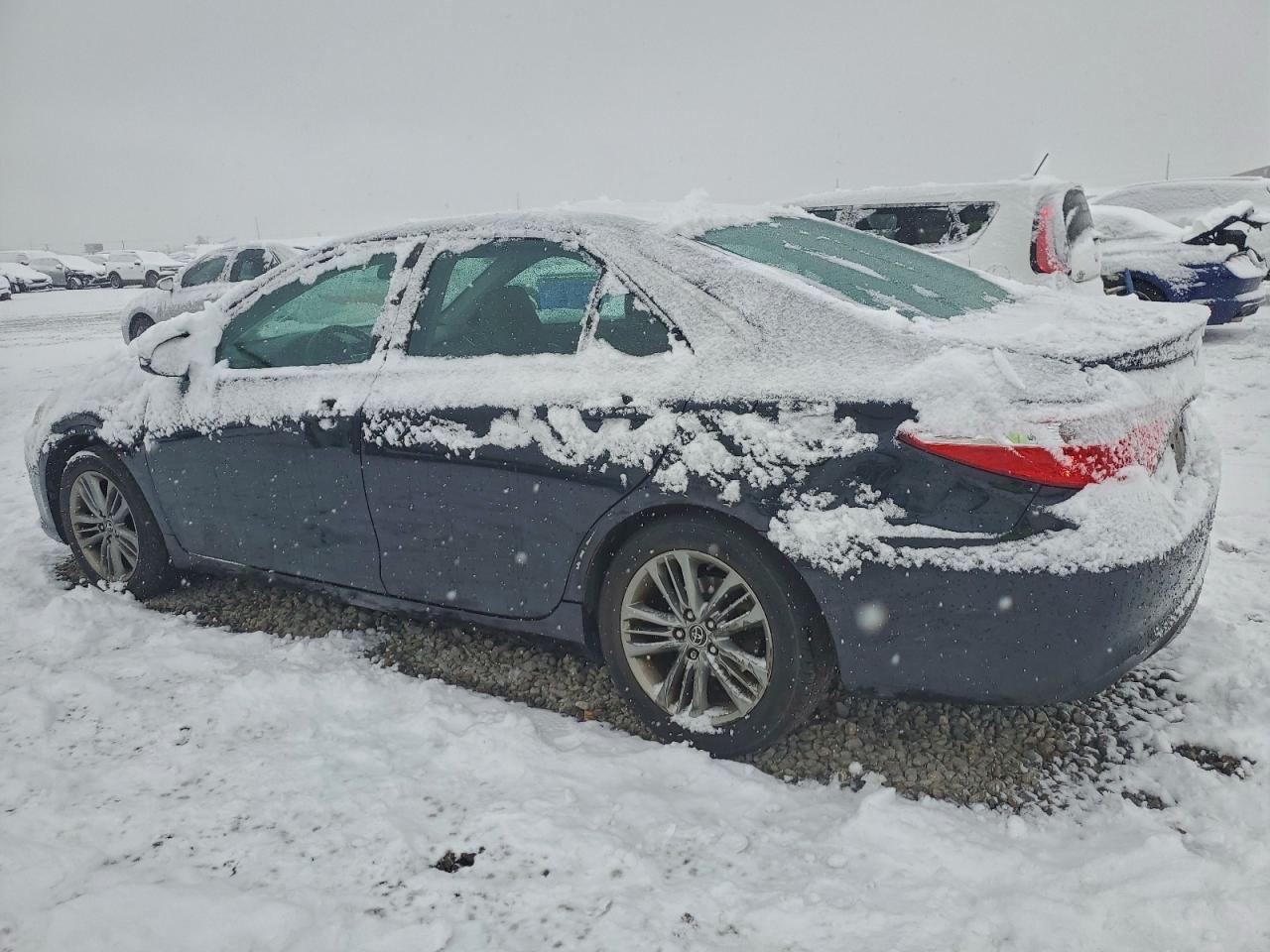 2015 Toyota Camry Le - Image 2