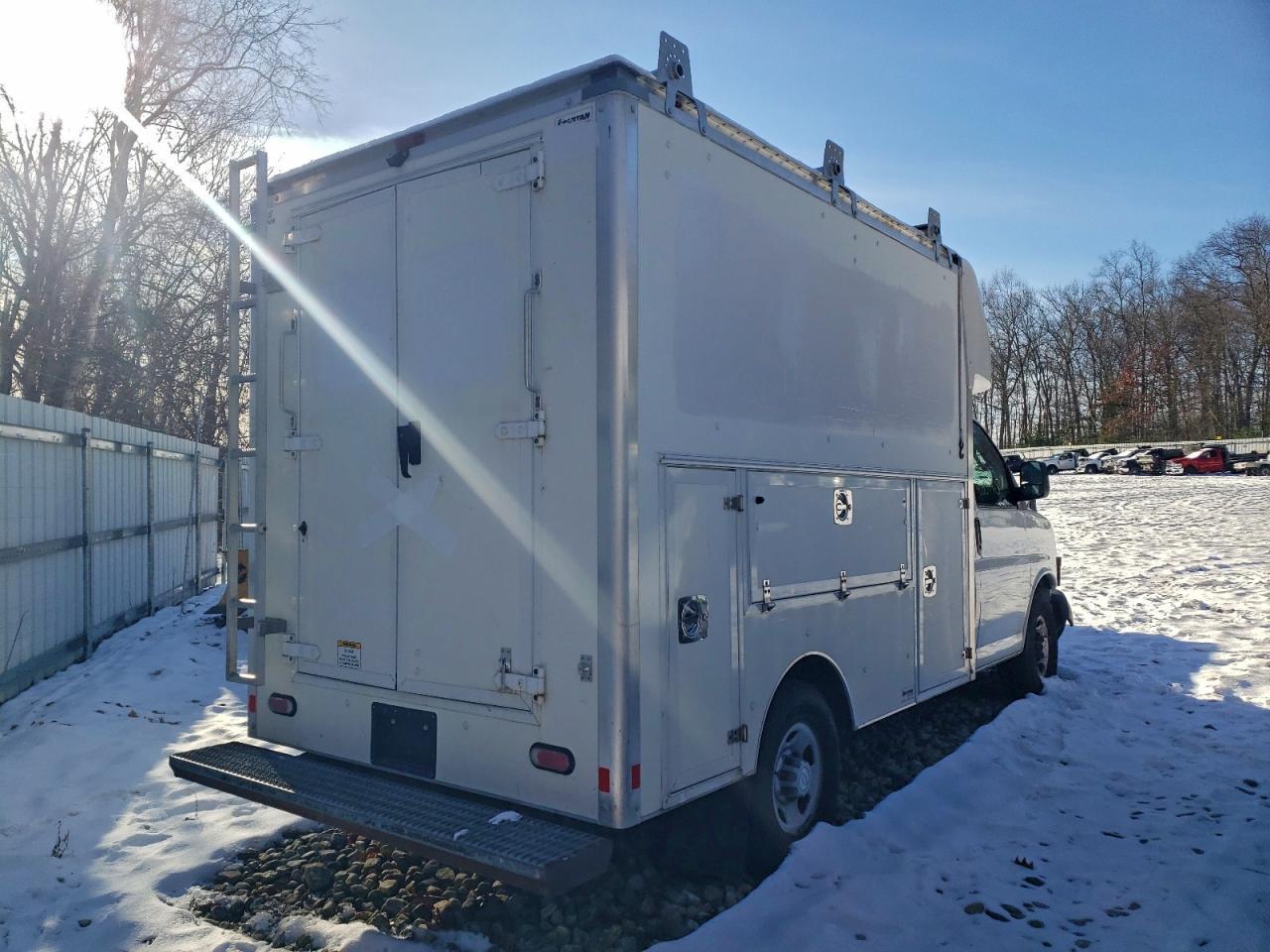 2019 Chevrolet Express G3500 - Image 3