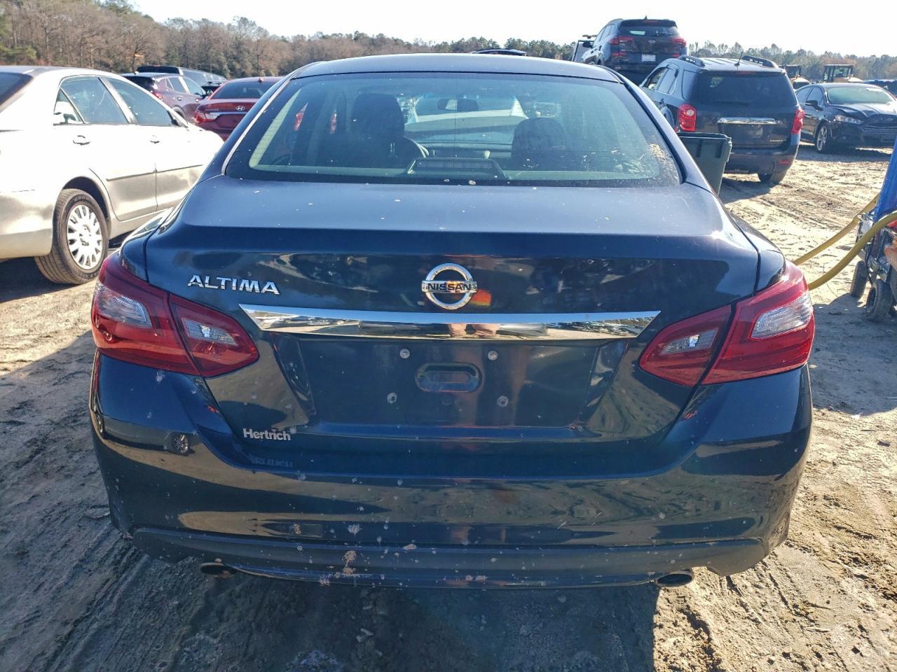 2018 Nissan Altima 2.5 - Фото 6