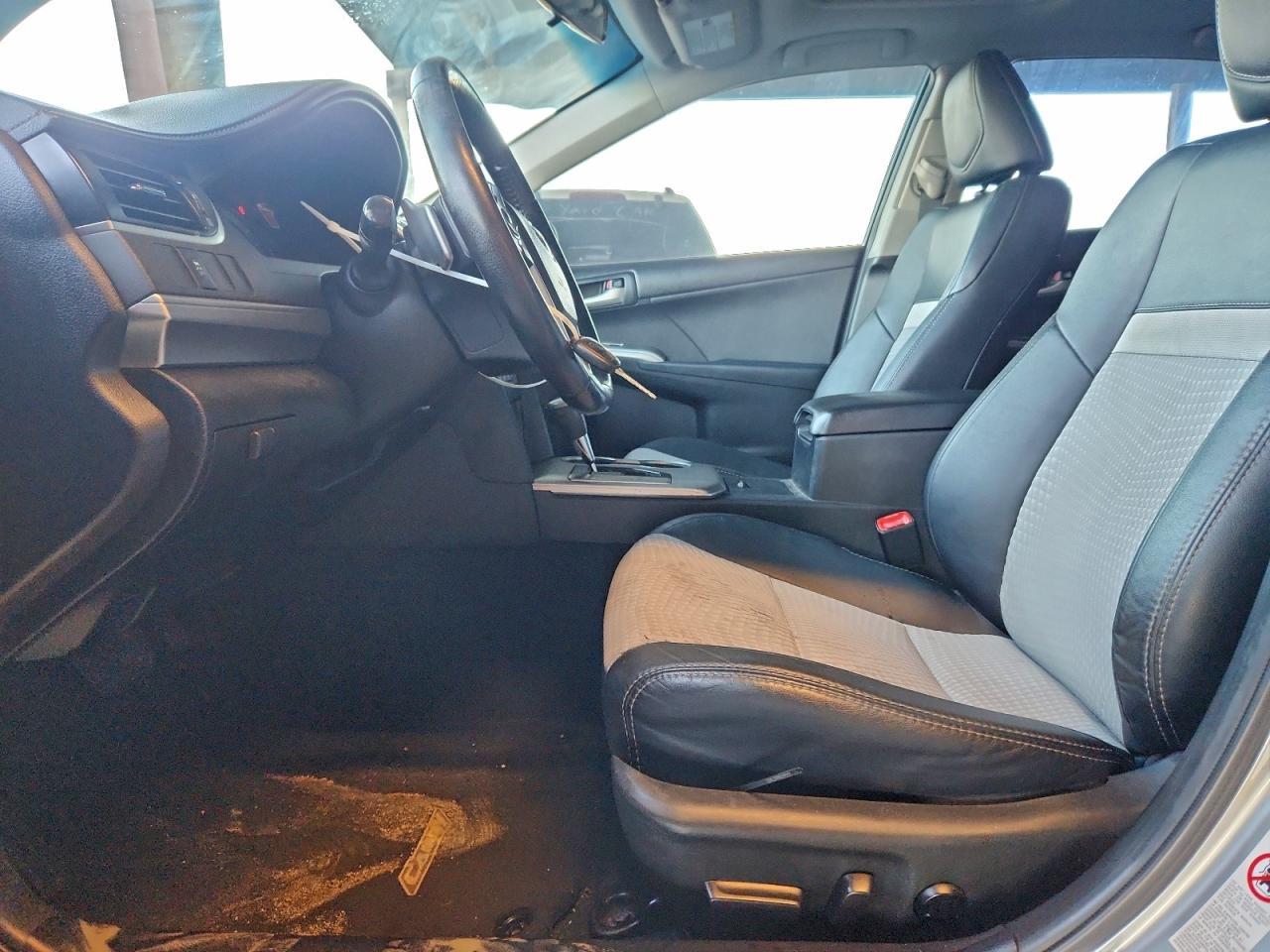 2012 Toyota Camry Base - Фото 7