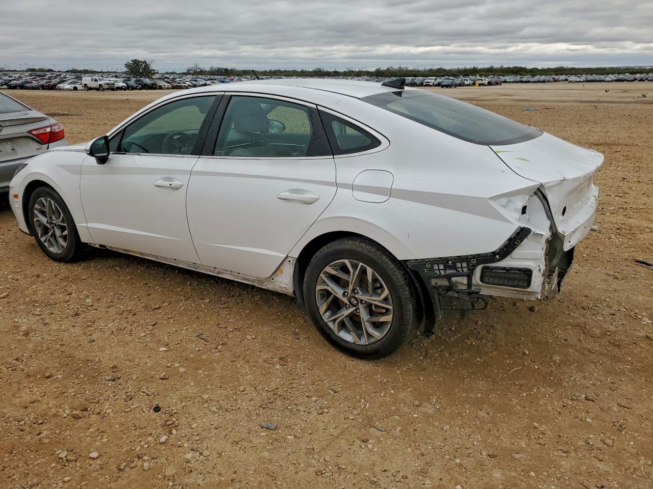 2023 Hyundai Sonata Sel - Image 2