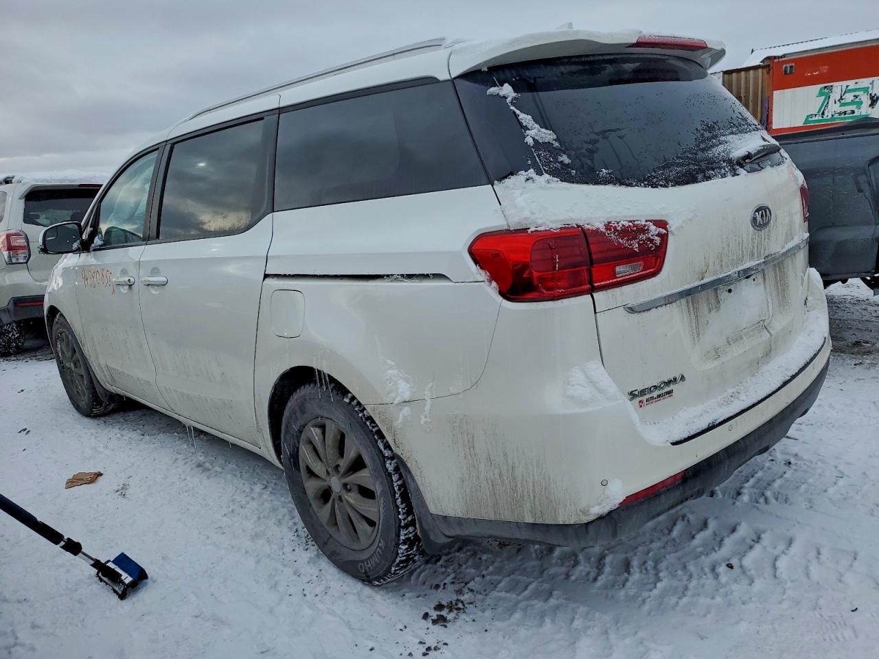 2019 Kia Sedona Lx - Фото 2