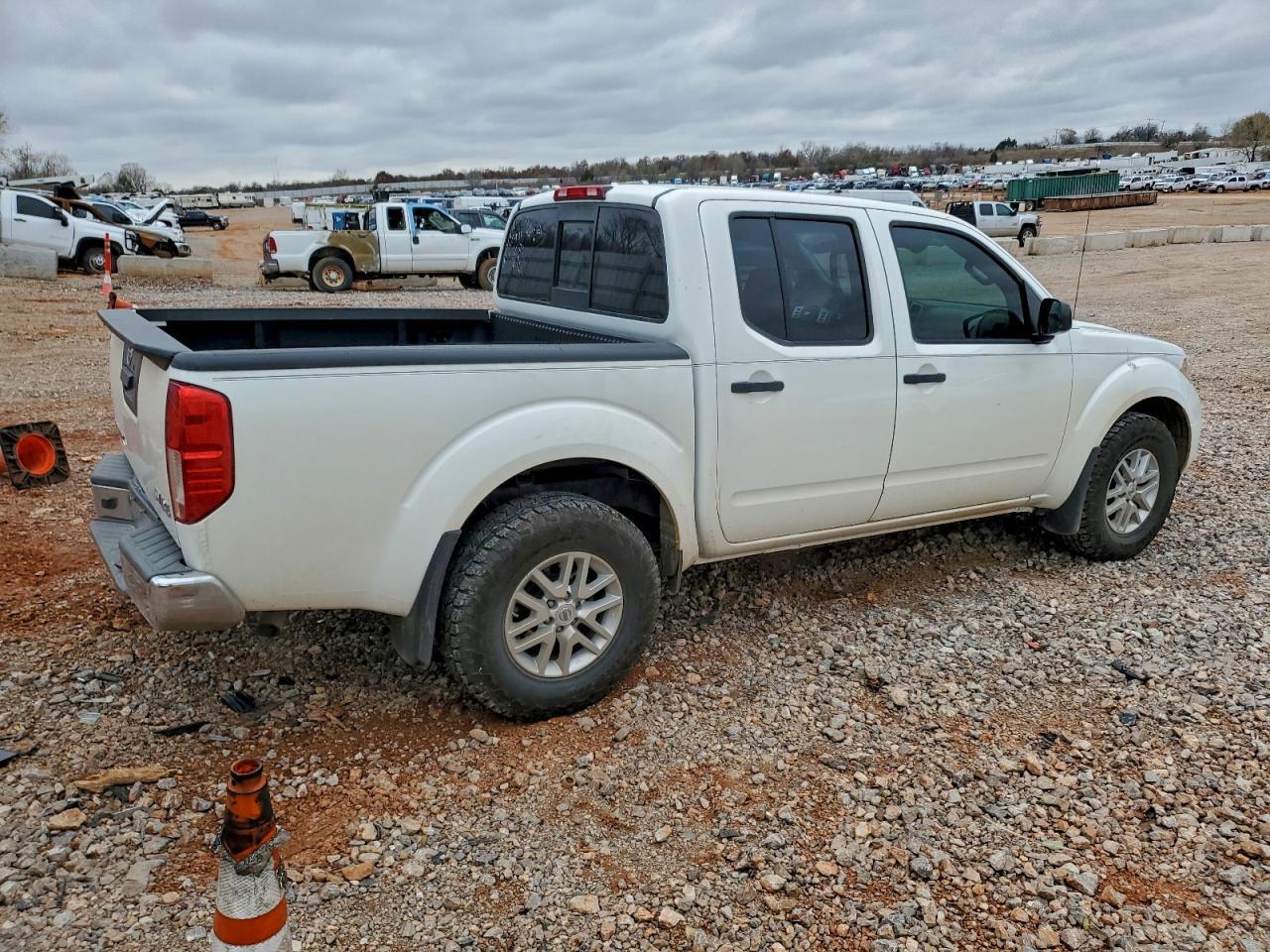 2019 Nissan Frontier S - Image 3