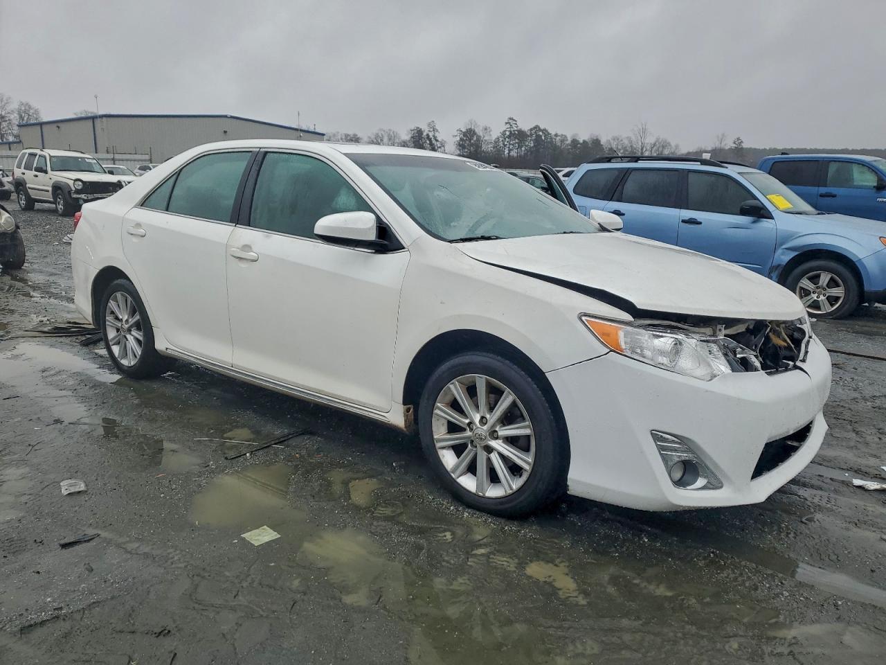 2014 Toyota Camry L - Фото 4