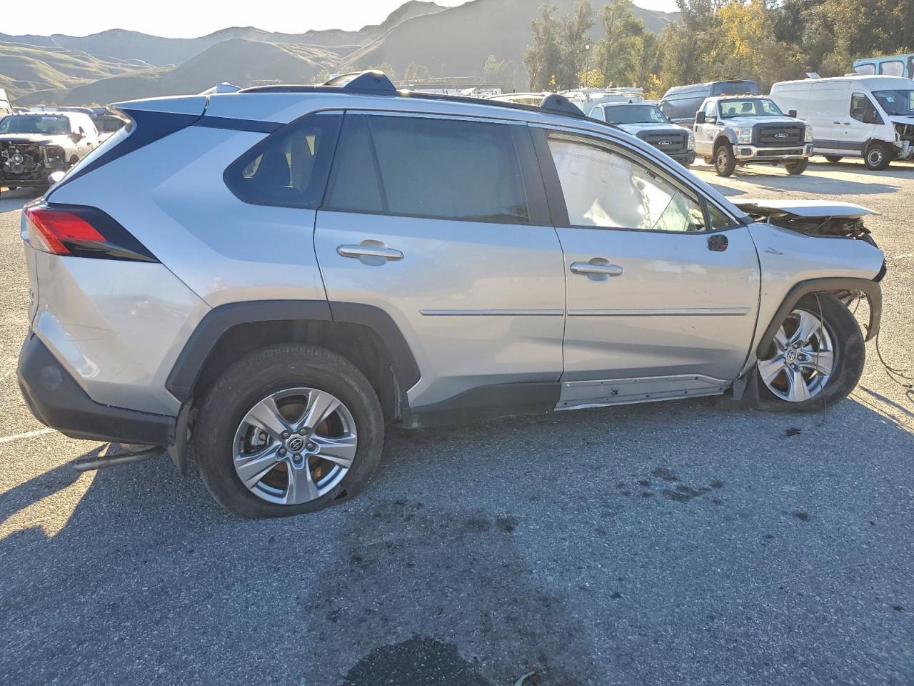 2022 Toyota Rav4 Xle - Image 3