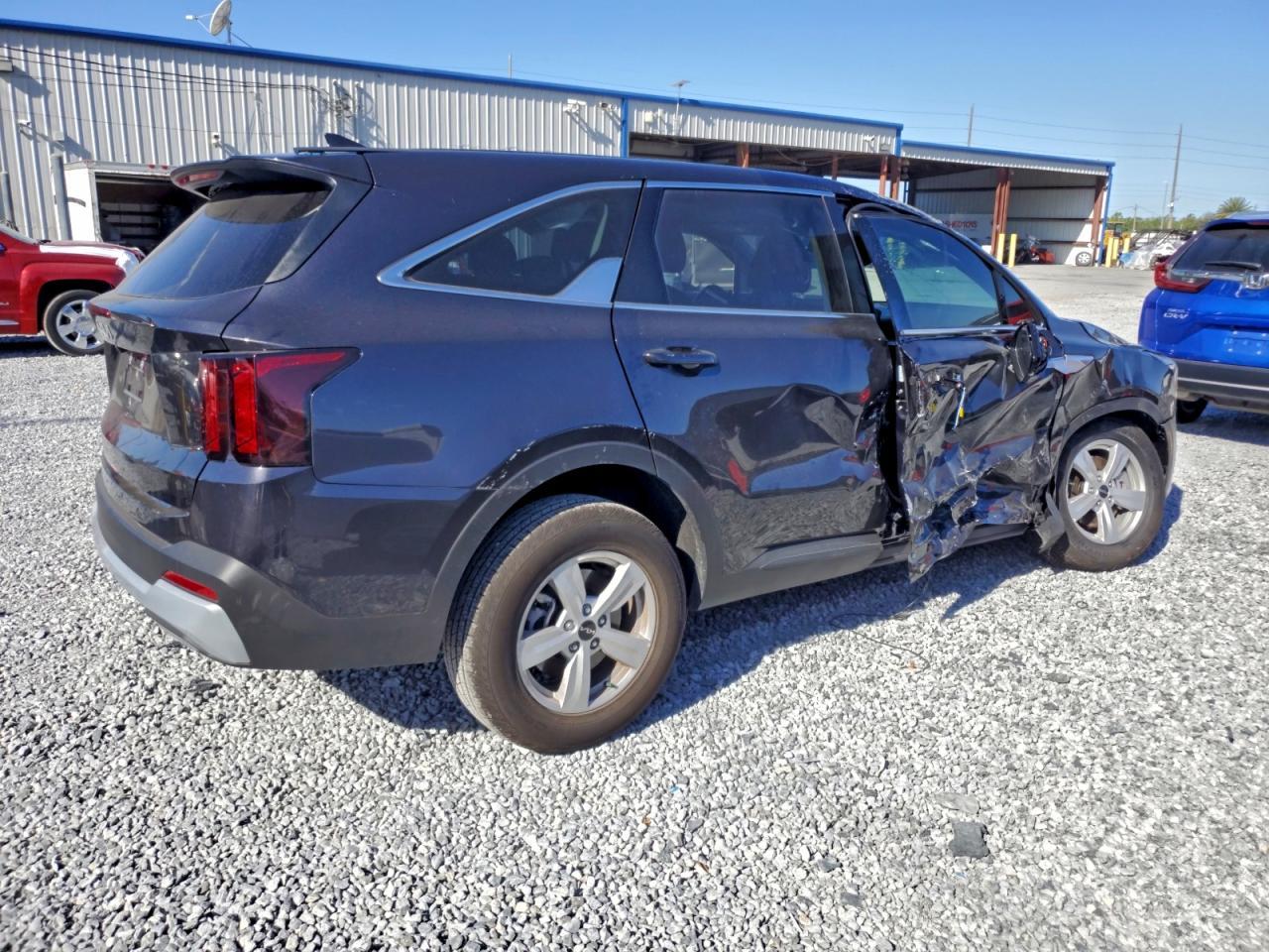 2026 Kia Sorento Lx - Image 3