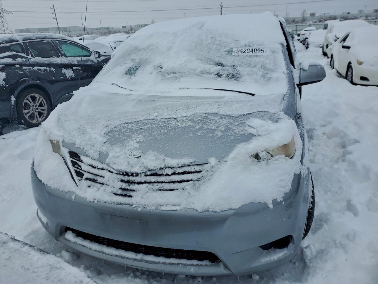 2011 Toyota Sienna Le - Фото 5