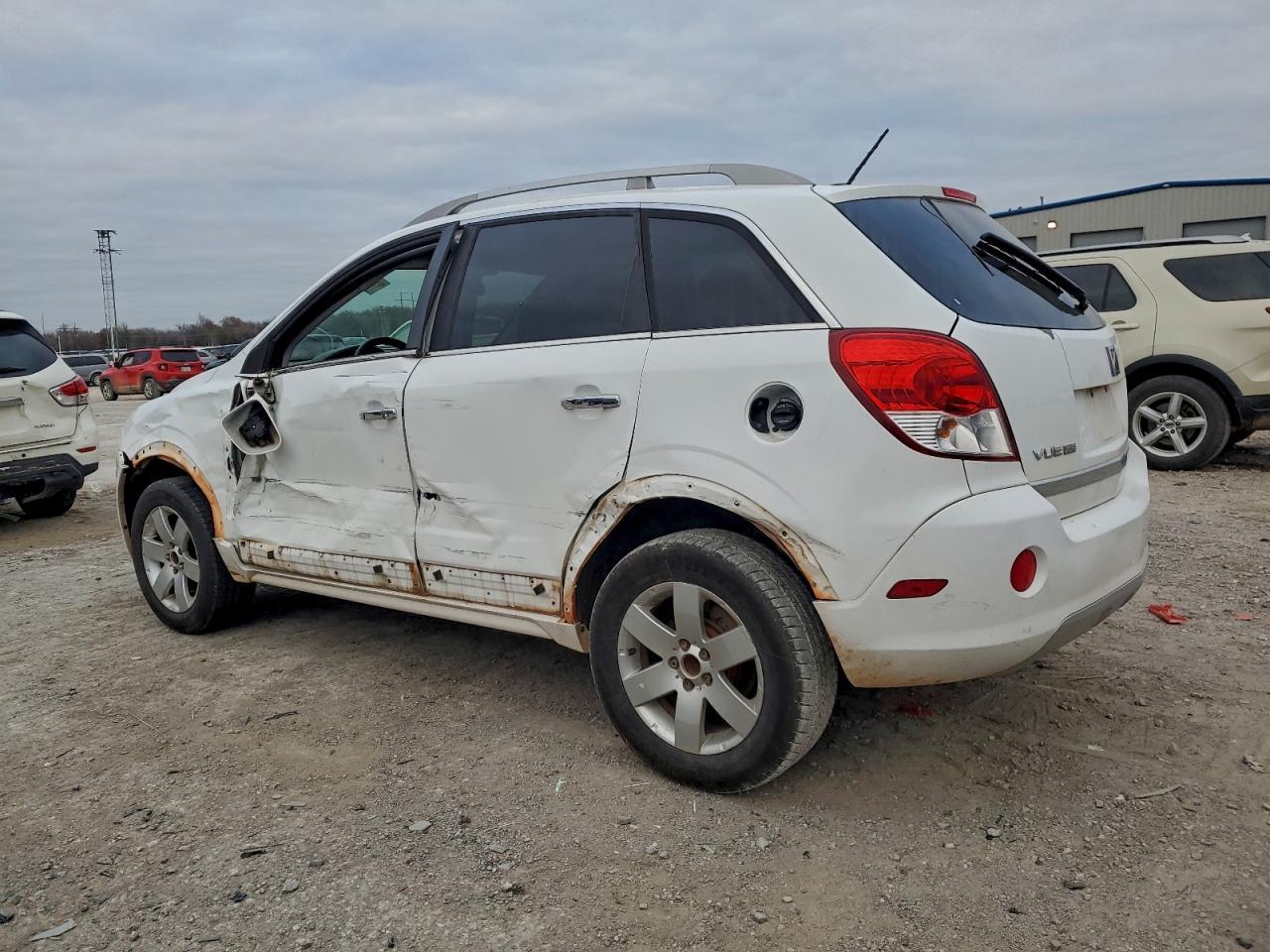 2010 Saturn Vue Xr - Image 2